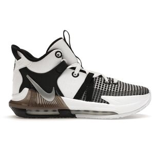 Nike LeBron Witness 7